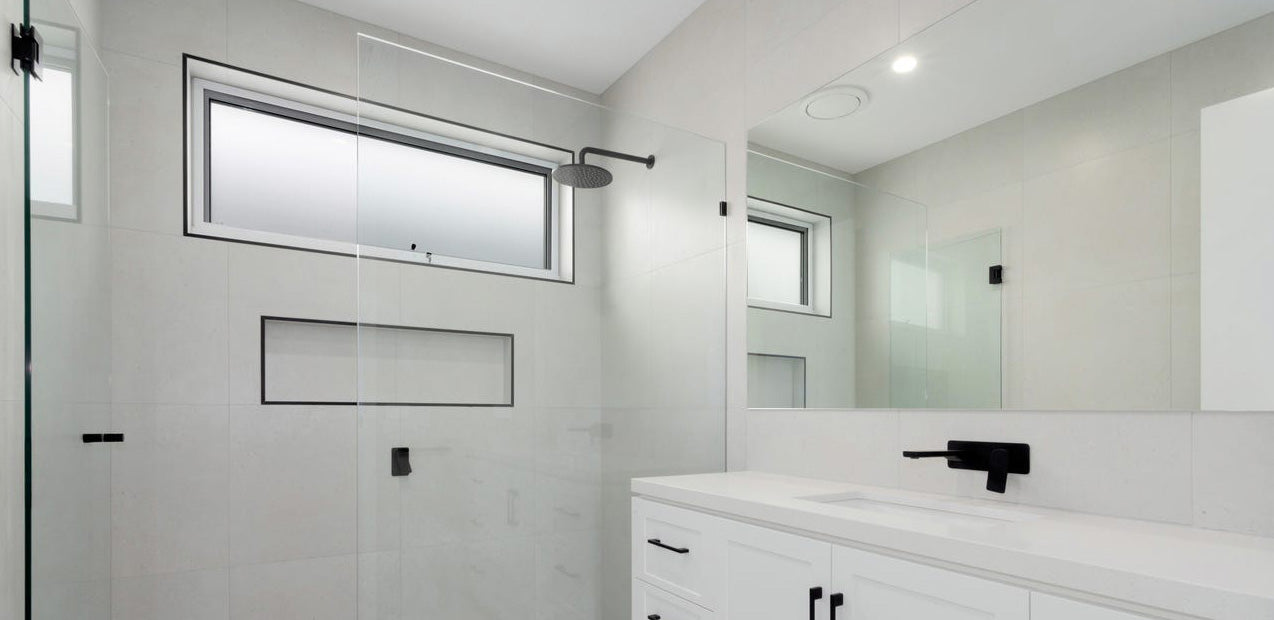 White Awning Window 600 x 1200 w Double Glazed with Screen